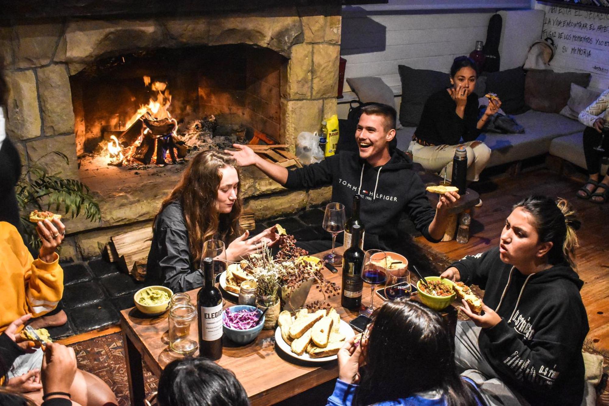 Indomito Hostel San Carlos de Bariloche Eksteriør billede